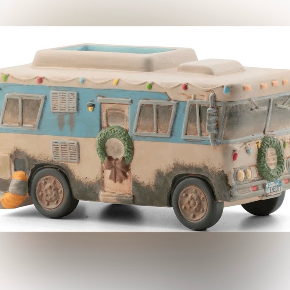 Scentsy Cousin Eddie RV from National Lampoons Christmas Vacation & bar